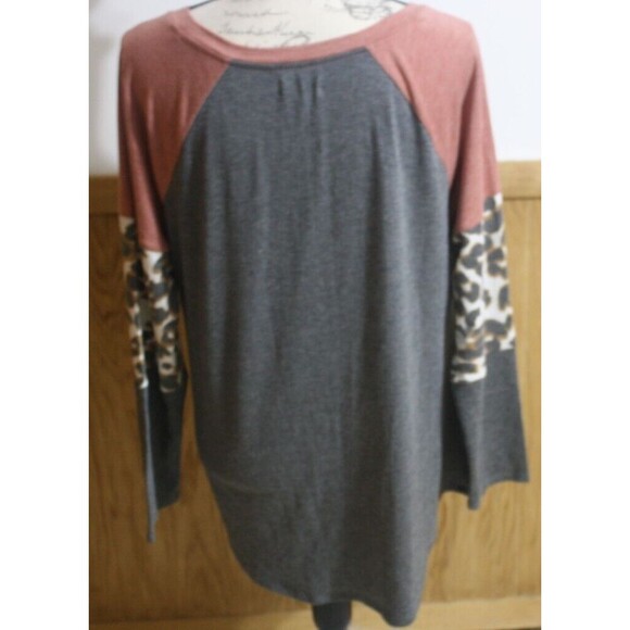 Maurices Tie Knot Front Leopard Print Sleeves Pullover LS Top Multi-color Blouse - Picture 5 of 9